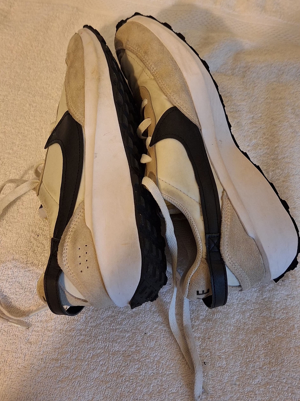 Nike Women's Waffle Debut 'Sanddrift/Black' - Picture 2 of 11